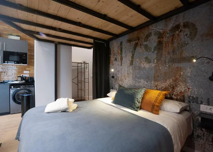 Loft Con Caracter En Valencia. شقة فالنسيا