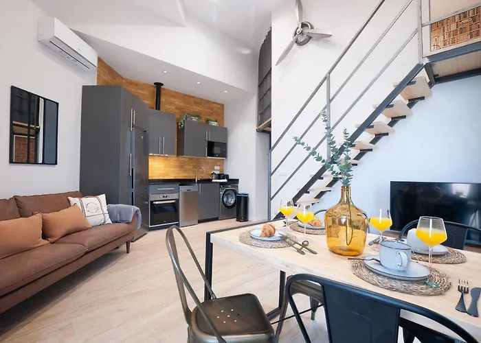 Loft Con Caracter En Valencia. شقة فالنسيا